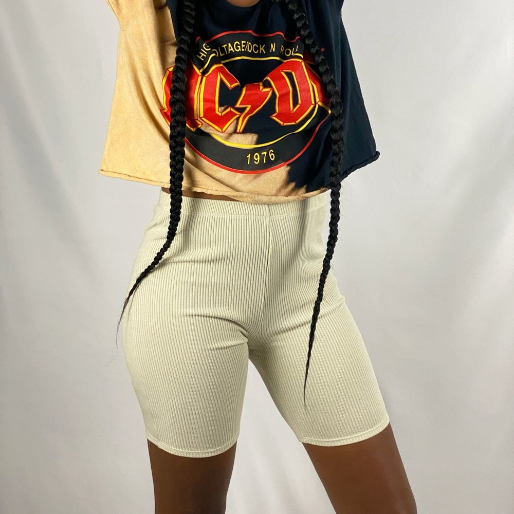 Tan ribbed biker shorts